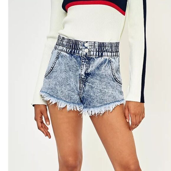 BDG Urban Outfitters Cheeky ‘80s Acid Wash Elastic Denim Shorts Size 29 - Picture 4 of 8